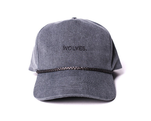 Doses WOLVES. Snapback