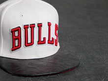 Chicago Bulls Rose Embossed Strapback