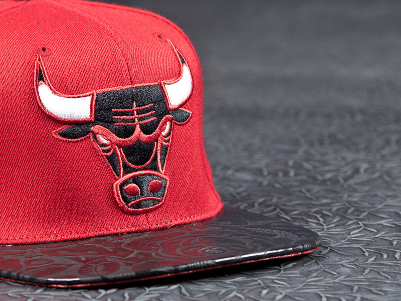 Chicago Bulls Rose Leather Strapback