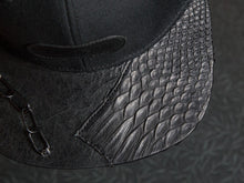 Doses UNIQUE Snakeskin Strapback